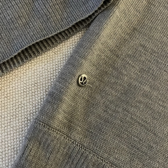 Lululemon sweater - Picture 7 of 7